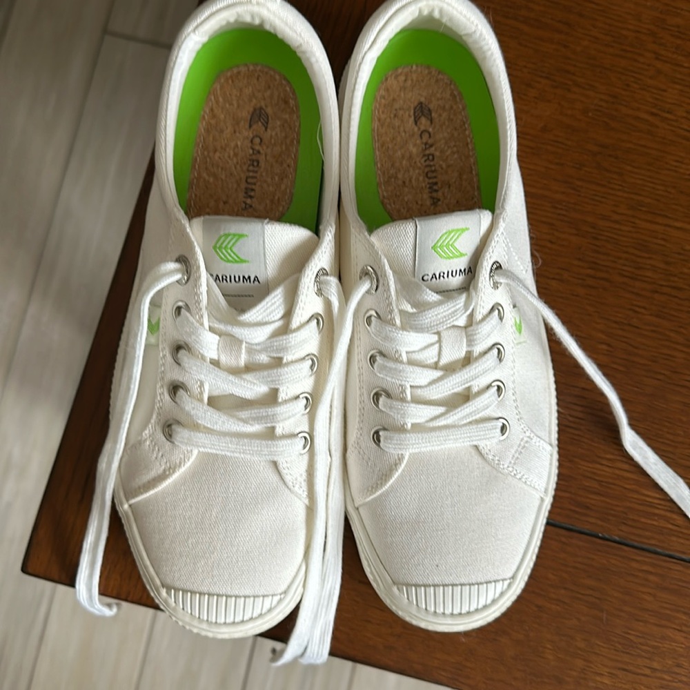 Cariuma shoes